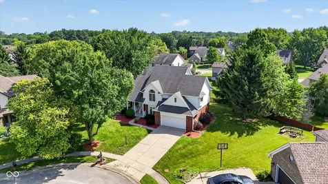 8251 Misty Cove Indianapolis IN 46236