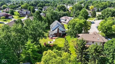 8251 Misty Cove Indianapolis IN 46236