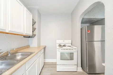 4033 Boulevard Place Indianapolis IN 46208