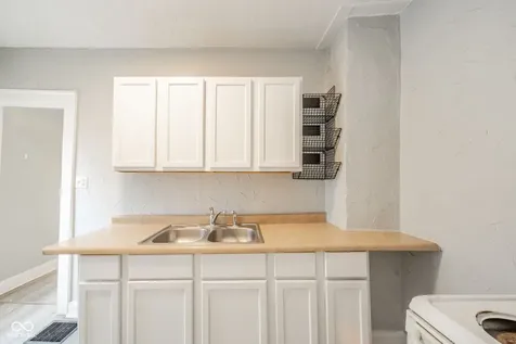4033 Boulevard Place Indianapolis IN 46208