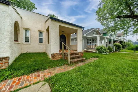 4033 Boulevard Place Indianapolis IN 46208