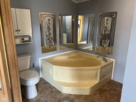 4686 Breckenridge Drive Columbus IN 47203