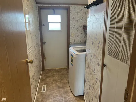 4686 Breckenridge Drive Columbus IN 47203