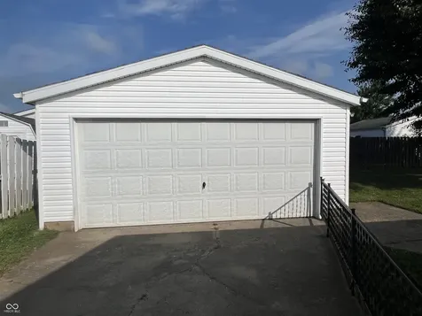 4686 Breckenridge Drive Columbus IN 47203