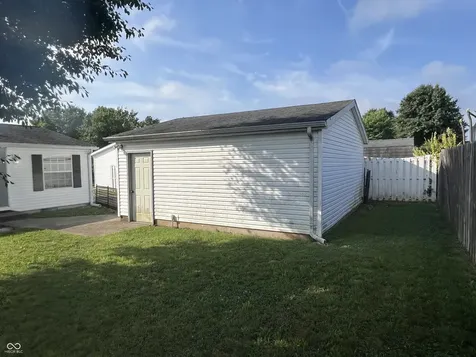 4686 Breckenridge Drive Columbus IN 47203