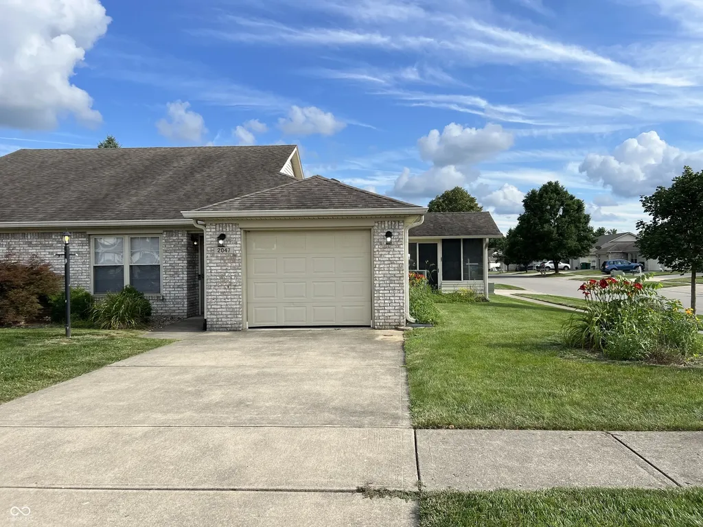 2047 Pelican Franklin IN 46131