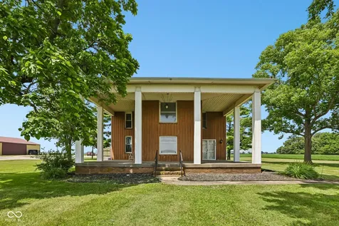 8172 E 1000 N Colfax IN 46035