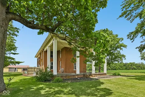 8172 E 1000 N Colfax IN 46035
