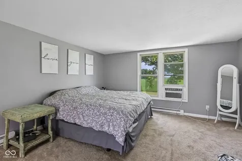 8172 E 1000 N Colfax IN 46035