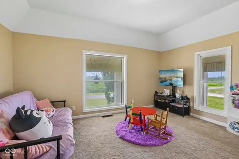 8172 E 1000 N Colfax IN 46035