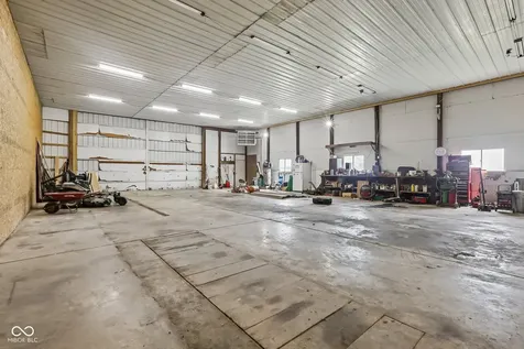 8172 E 1000 N Colfax IN 46035