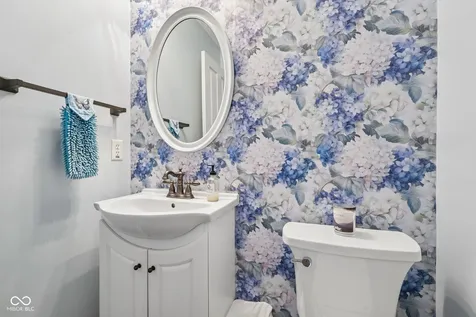 7591 Meadow Ridge Drive Fishers IN 46038