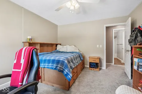 7591 Meadow Ridge Drive Fishers IN 46038