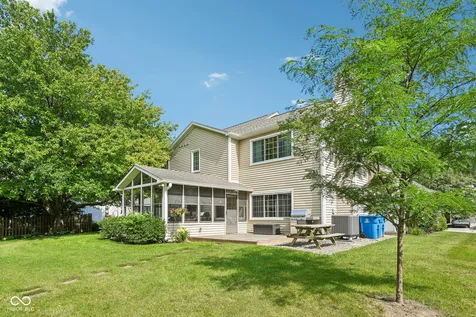 7591 Meadow Ridge Drive Fishers IN 46038