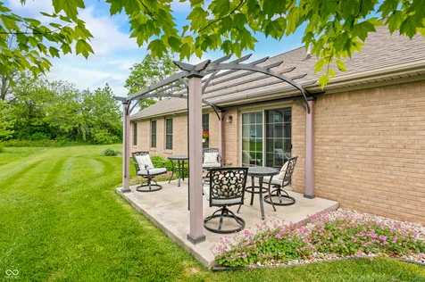 1982 Conifer Court Columbus IN 47201
