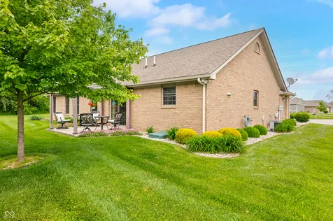 1982 Conifer Court Columbus IN 47201