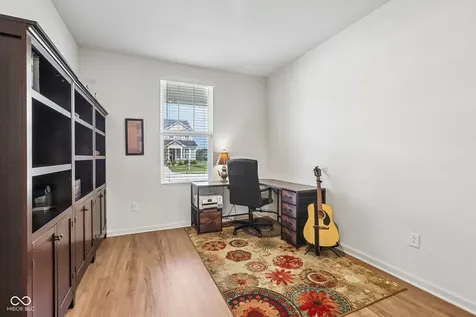 6910 Seattle Slew Drive Whitestown IN 46075