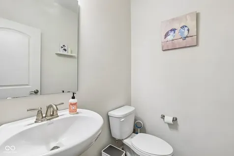 6910 Seattle Slew Drive Whitestown IN 46075