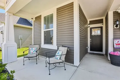 6910 Seattle Slew Drive Whitestown IN 46075