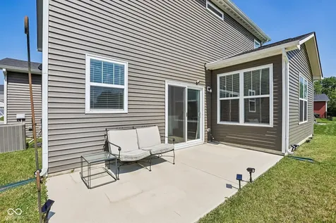 6910 Seattle Slew Drive Whitestown IN 46075