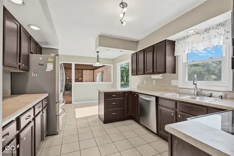 7957 Castle Lake Road Indianapolis IN 46256