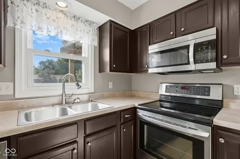 7957 Castle Lake Road Indianapolis IN 46256