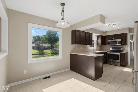 7957 Castle Lake Road Indianapolis IN 46256