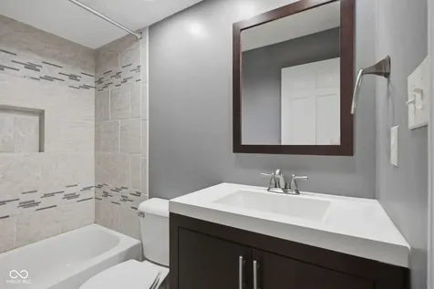 7957 Castle Lake Road Indianapolis IN 46256