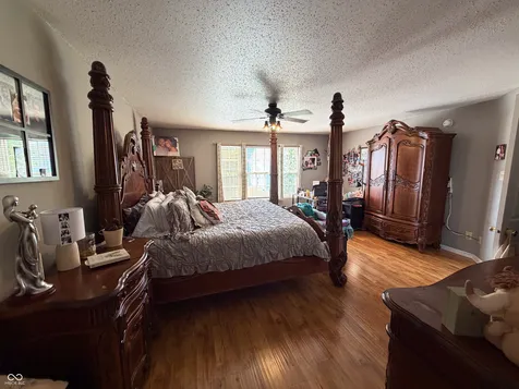 8223 Retreat Lane Indianapolis IN 46259