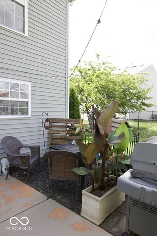 8223 Retreat Lane Indianapolis IN 46259