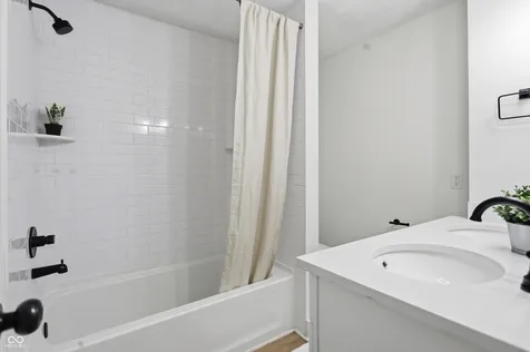 2114 Lexington Avenue Indianapolis IN 46203