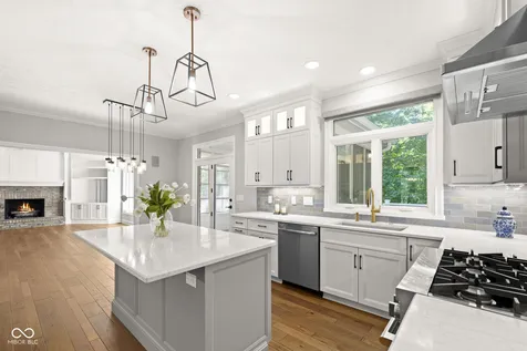 11217 Woods Bay Lane Indianapolis IN 46236