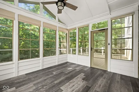 11217 Woods Bay Lane Indianapolis IN 46236