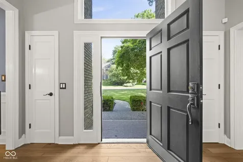 11217 Woods Bay Lane Indianapolis IN 46236