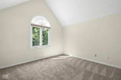 11217 Woods Bay Lane Indianapolis IN 46236