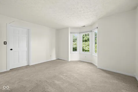 11217 Woods Bay Lane Indianapolis IN 46236
