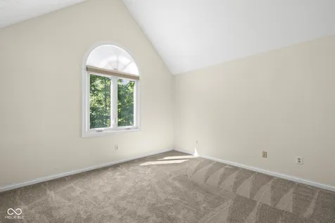 11217 Woods Bay Lane Indianapolis IN 46236