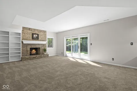 11217 Woods Bay Lane Indianapolis IN 46236