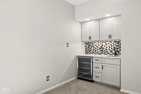 11217 Woods Bay Lane Indianapolis IN 46236