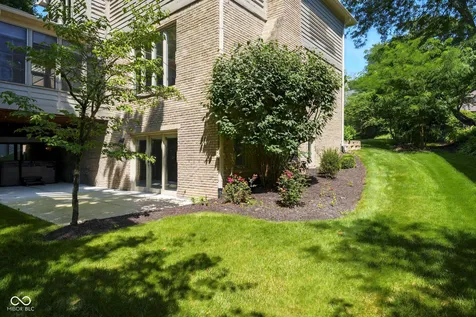 11217 Woods Bay Lane Indianapolis IN 46236