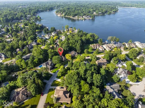 11217 Woods Bay Lane Indianapolis IN 46236