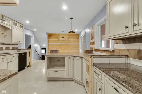 6810 W Thompson Road Indianapolis IN 46241