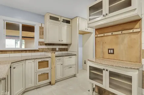 6810 W Thompson Road Indianapolis IN 46241