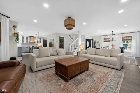 1960 Red Oak Drive Franklin IN 46131