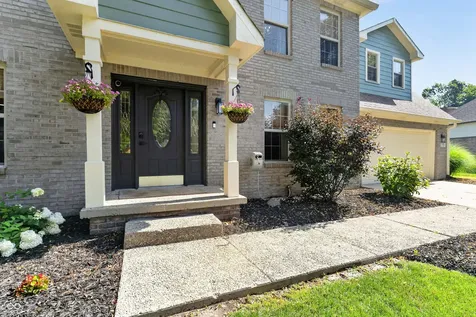 1960 Red Oak Drive Franklin IN 46131