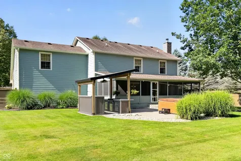1960 Red Oak Drive Franklin IN 46131