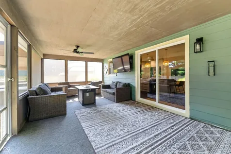 1960 Red Oak Drive Franklin IN 46131