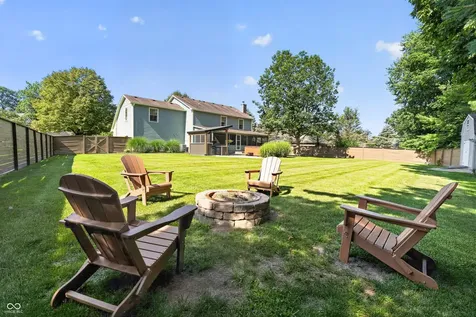 1960 Red Oak Drive Franklin IN 46131