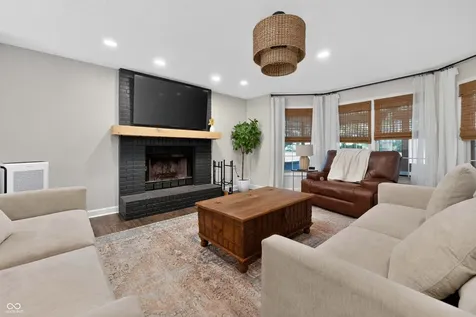 1960 Red Oak Drive Franklin IN 46131