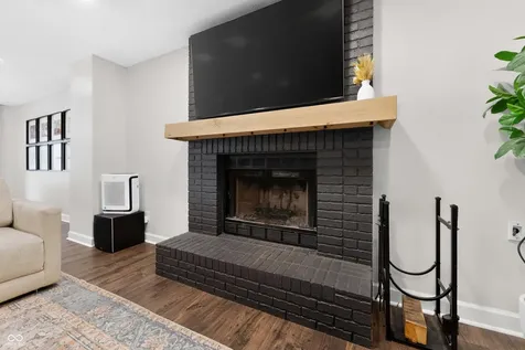 1960 Red Oak Drive Franklin IN 46131